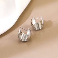 boucles-doreilles-en-metal-polyvalentes