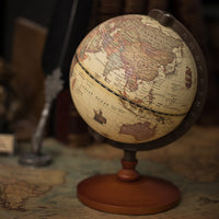 globe-terrestre-vintage-bois