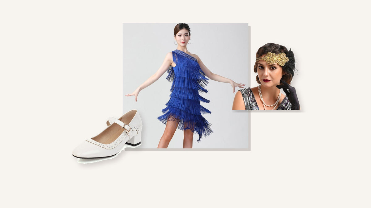 Tenue Charleston pour danser : robe bleue à franges, chaussure blanche à petit talon et bandeau doré Bild