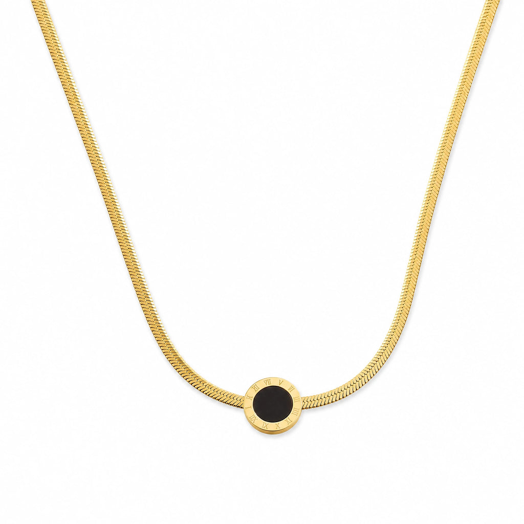 Collier Année 80 avec Pendentif orné de chiffres romains - image principale