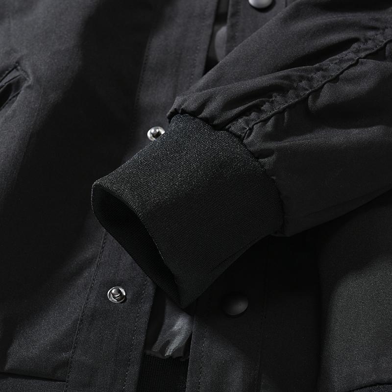 Vintage Bomberjacke mit Totenkopf-Patch