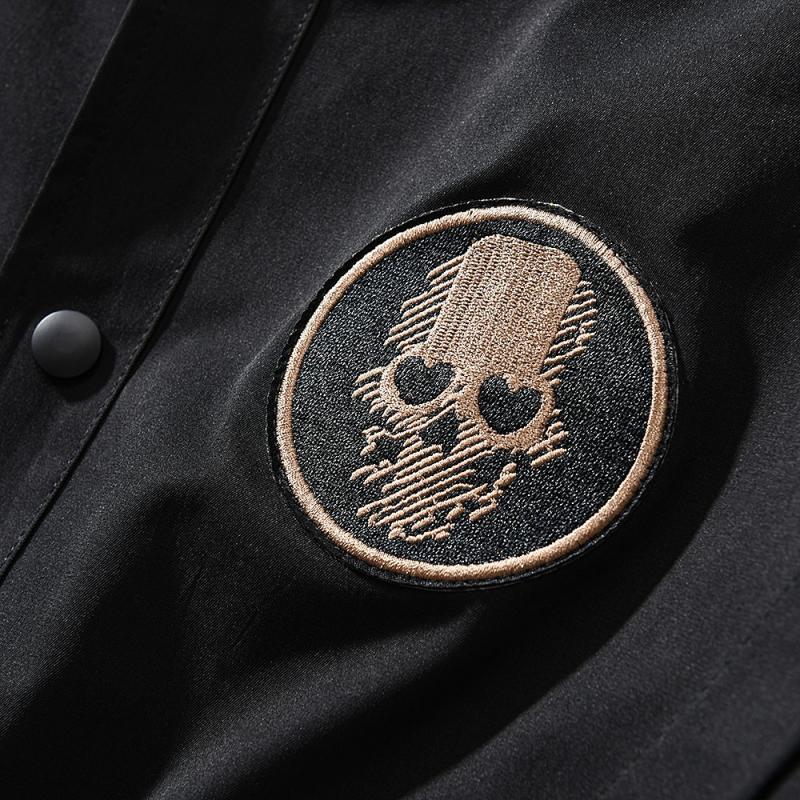 Vintage Bomberjacke mit Totenkopf-Patch