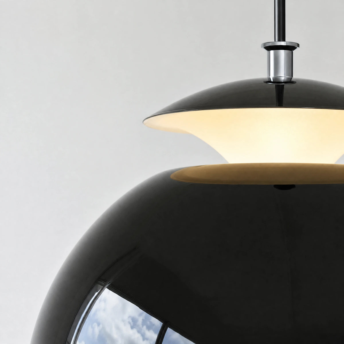 Suspension vintage sphère et dôme bicolore - close-up détail matière