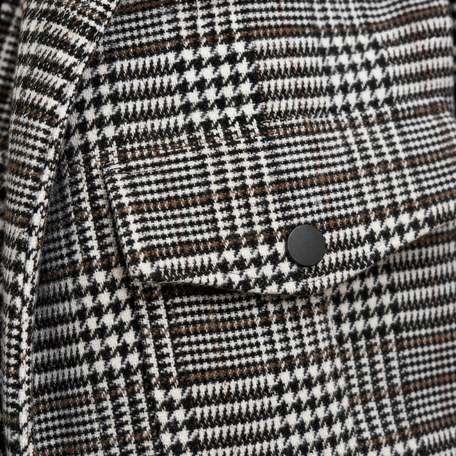 Veste avec poche à carreaux et revers vintage - close-up détail matière
