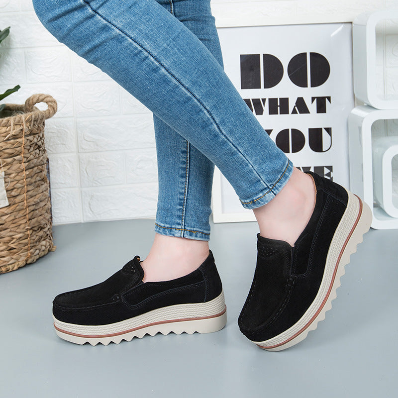 Vintage-Plateaupumps aus Wildleder