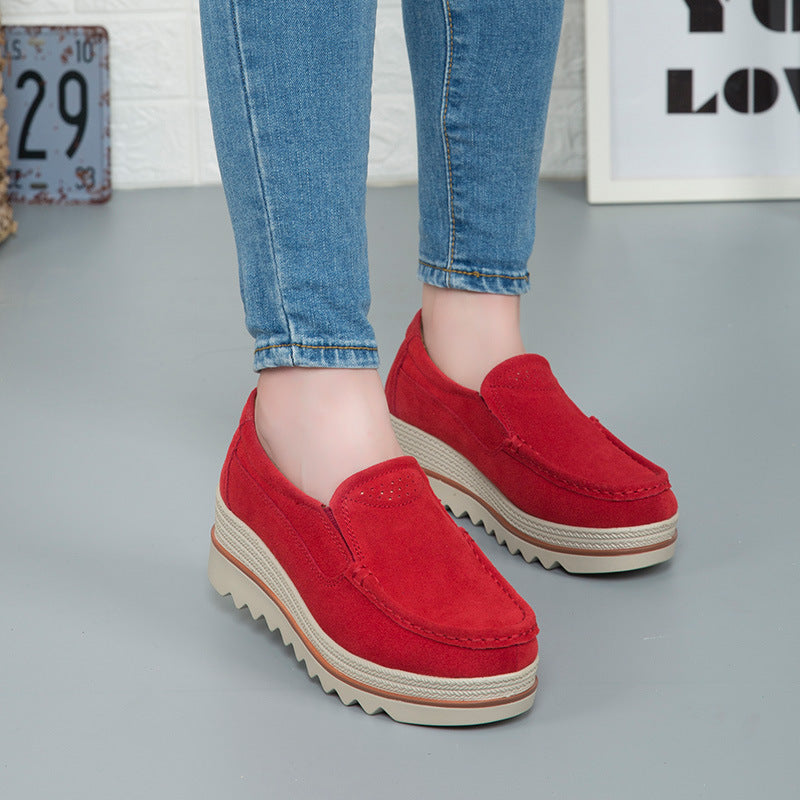 Vintage-Plateaupumps aus Wildleder