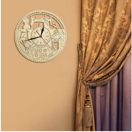 horloge-vintage-en-bois-creative-machine-a-coudre
