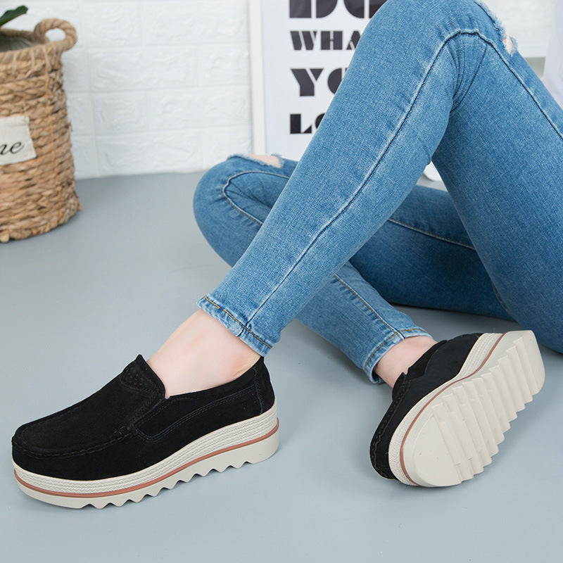 Vintage-Plateaupumps aus Wildleder