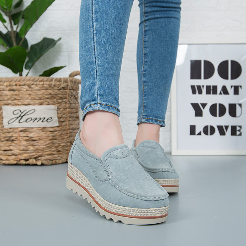 Vintage-Plateaupumps aus Wildleder