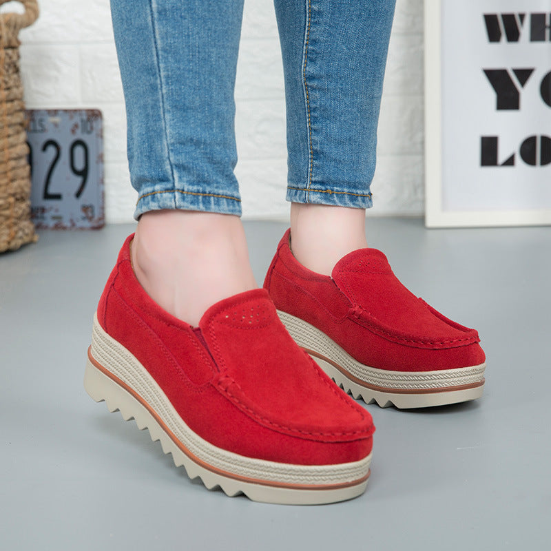 Vintage-Plateaupumps aus Wildleder