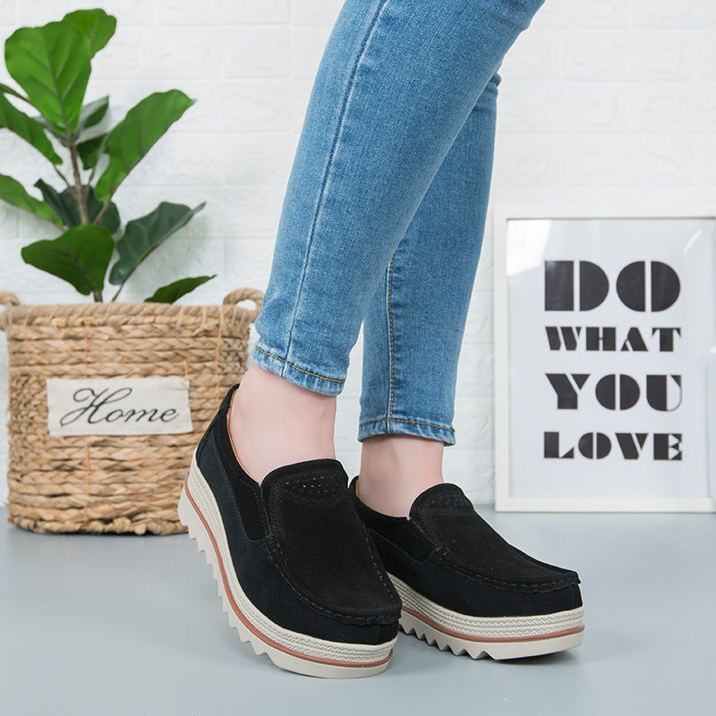 Vintage-Plateaupumps aus Wildleder