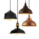 lustre-fer-vintage-centre-commercial-restaurant-noir