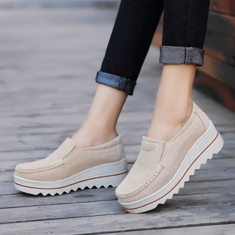 Vintage-Plateaupumps aus Wildleder