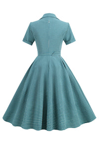 robe-annee-80-a-plaid-et-a-ceinture-des-annees-1950