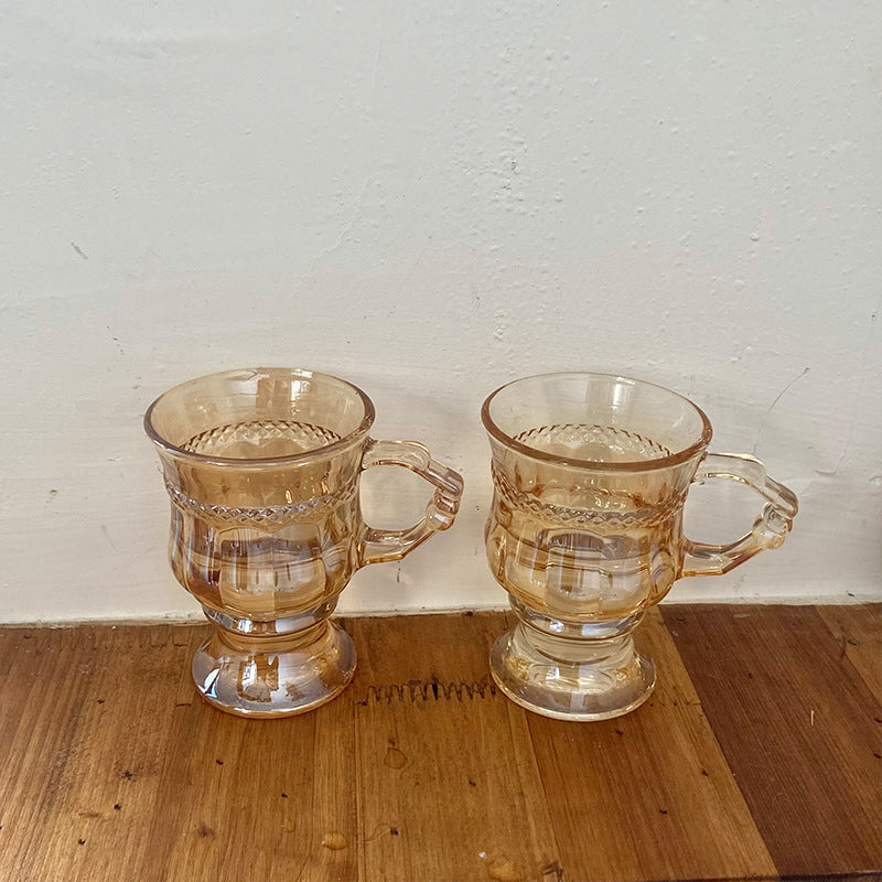 tasse-mini-en-relief-en-verre-ambre-vintage