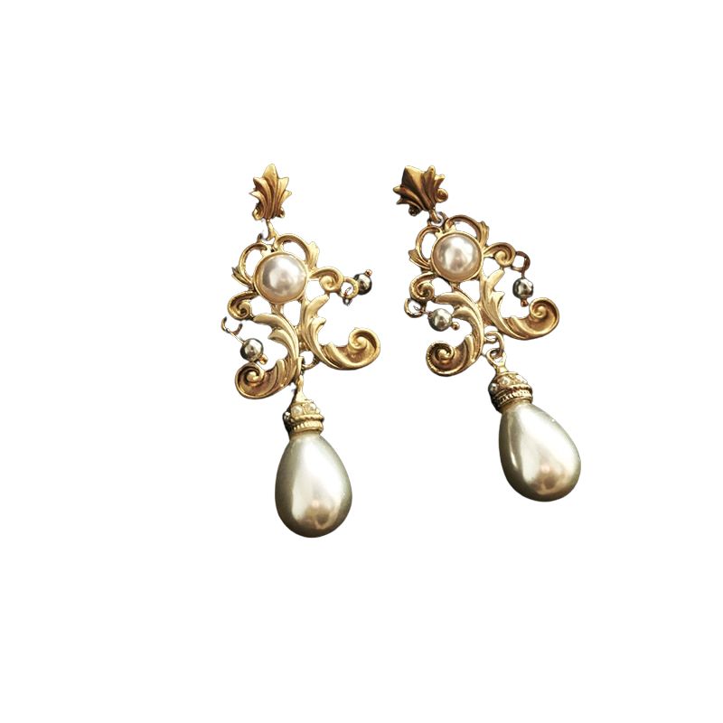 boucles-d-oreilles-or-style-anciennes