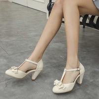 chaussures-annee-80-t-strap-talons-beiges