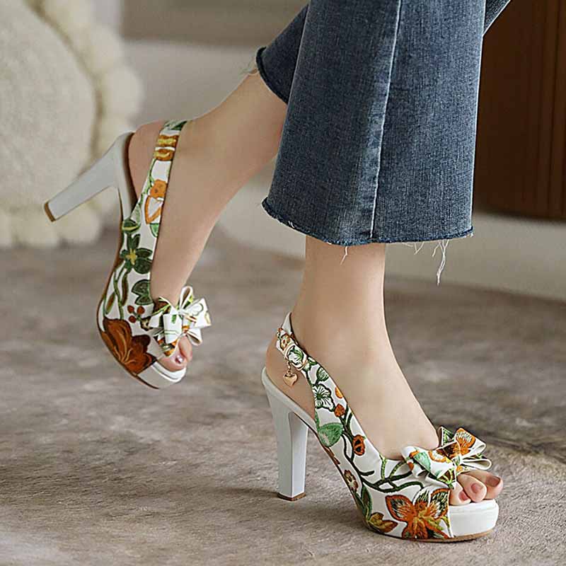 chaussure-dete-annee-80-pin-up