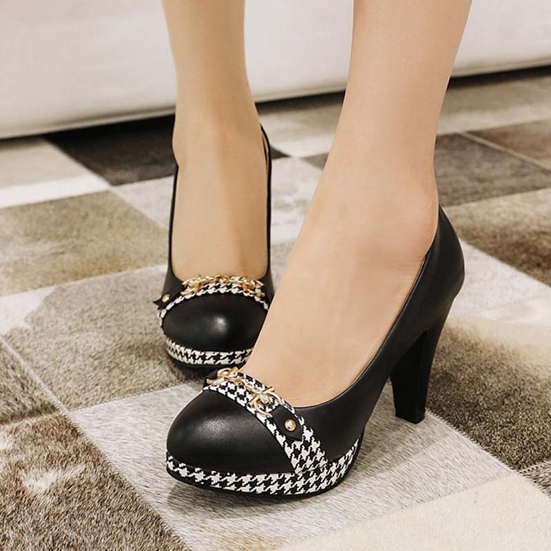 chaussures-noires-vintage-annee-80
