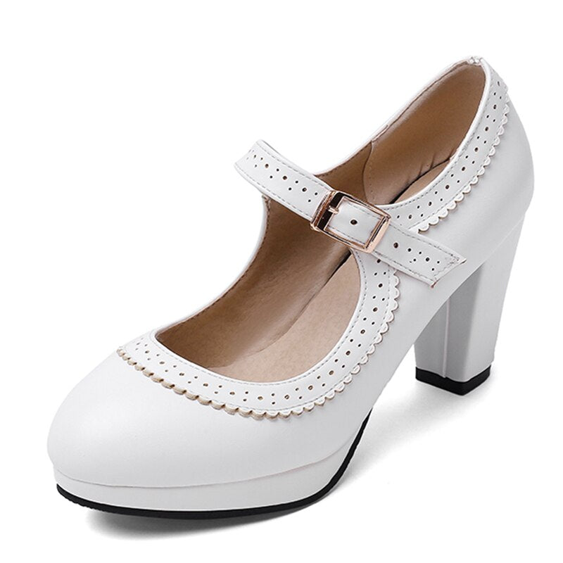 escarpins-vintage-chaussure-talons-a-boucles-en-laiton