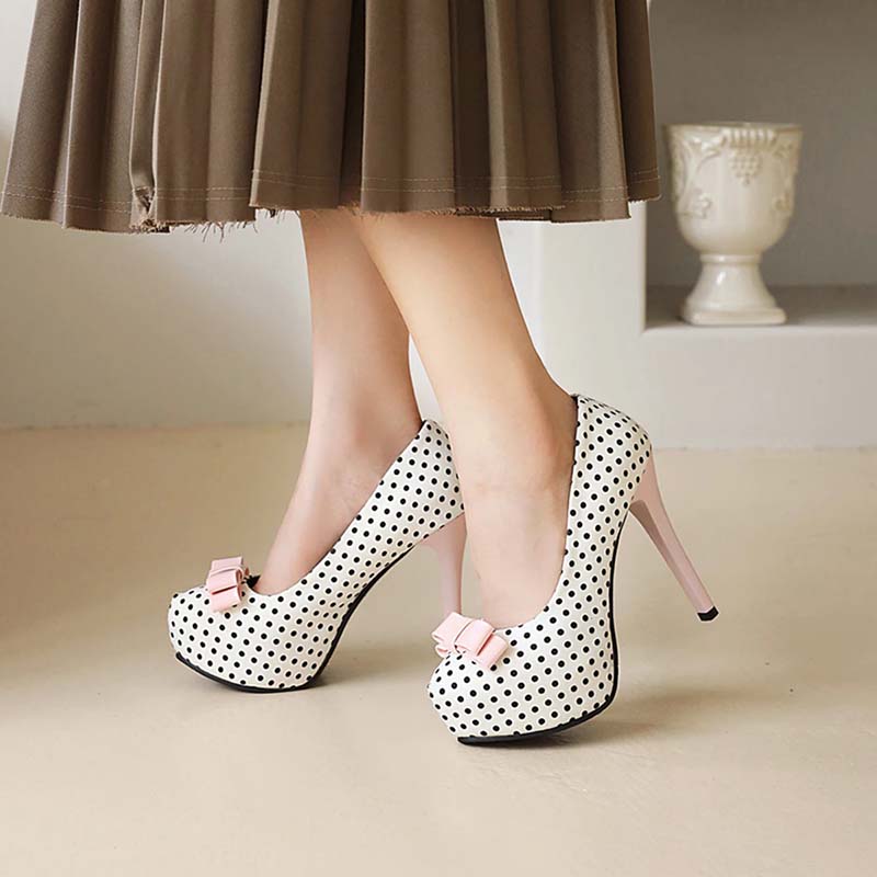 escarpin-vintage-pin-up-a-pois