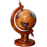 globe-terrestre-en-bois-ancien