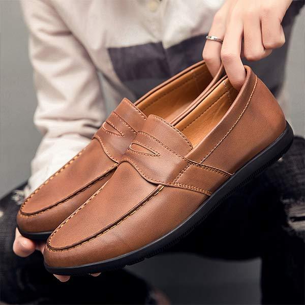 Trendige handgefertigte Leder-Loafer im Vintage-Stil