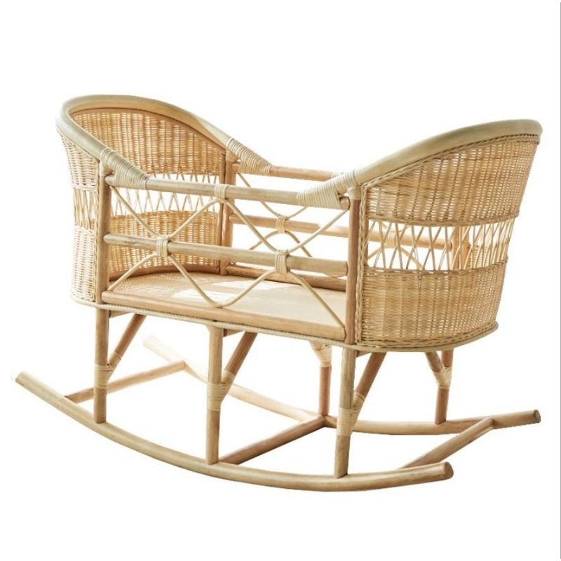 lit-rotin-vintage-pour-bebe