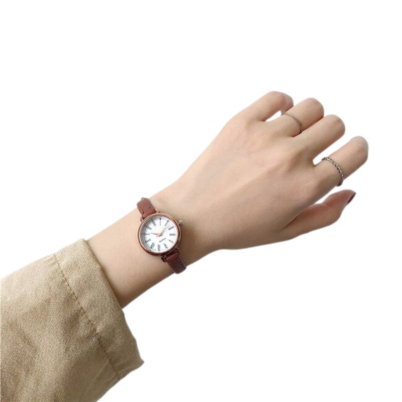 montre-femme-cuir-marron-style-vintage