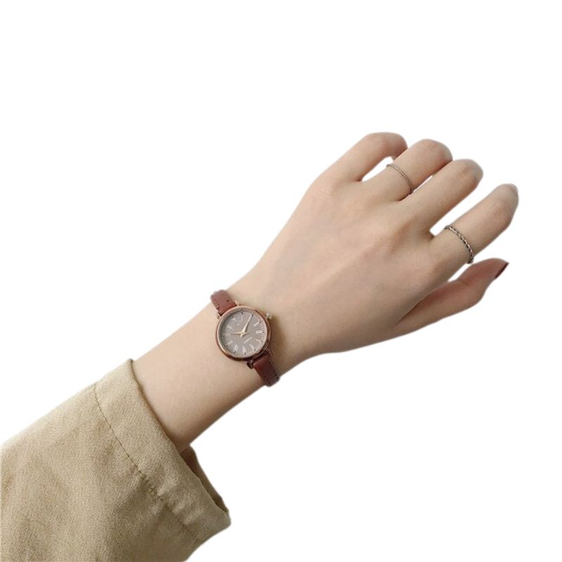 montre-femme-cuir-marron-vintage
