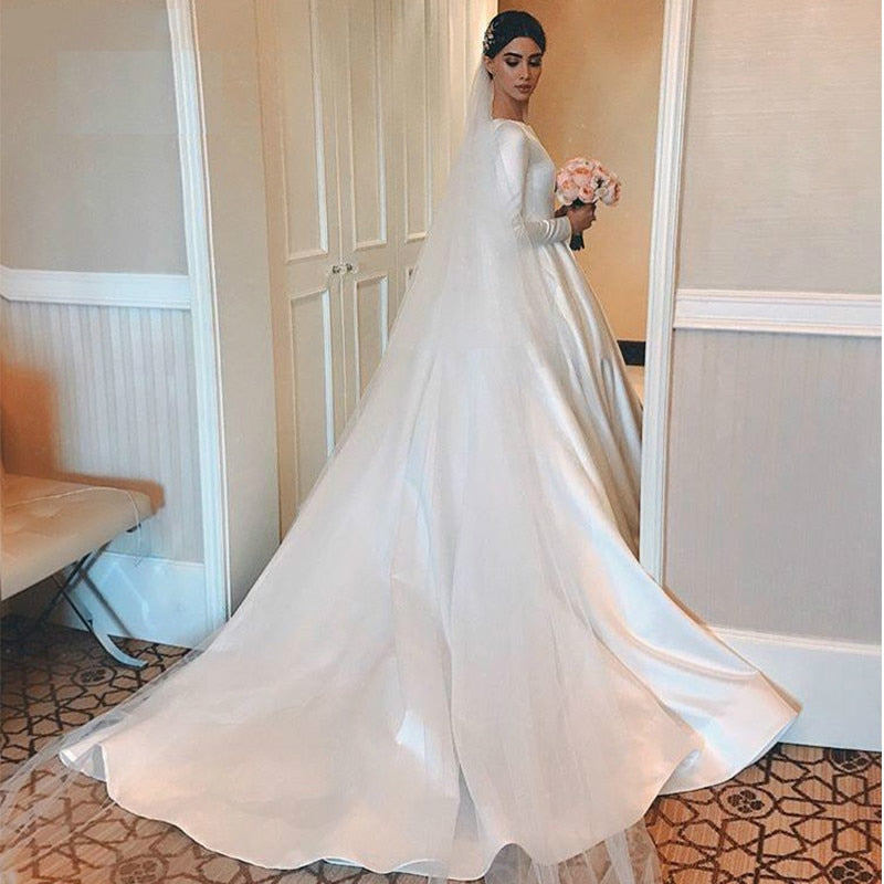 robe-de-mariee-ivoire-longue-vintage