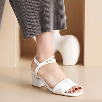 sandales-a-talons-annee-80-blanches